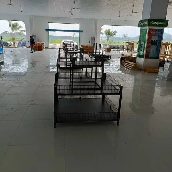 Bộ đảo khuyến mãi siêu thị Thành Đạt, thiết kế đồng bộ, kết cấu chắc chắn, giúp trưng bày hàng khuyến mãi nổi bật và thu hút khách hàng.