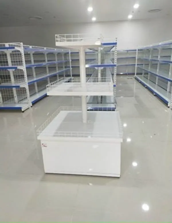 Đảo khuyến mãi sắt 3 tầng Thành Đạt, kết cấu vững chắc, 3 tầng trưng bày tiện dụng, giúp hàng hóa nổi bật và thu hút khách hàng trong siêu thị.